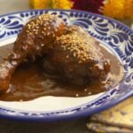 Mole Poblano: La Joya Culinaria de Puebla que Conquista Paladares Mexicanos e Internacionales