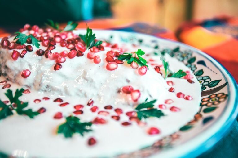 Chiles en Nogada: Un Festival de Color y Sabor desde el Corazón de Puebla