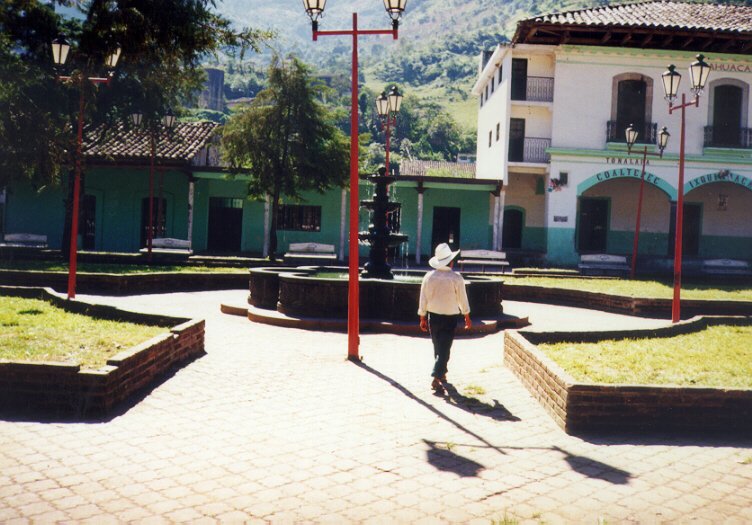 Plaza Principal de Ahuacatlán, Puebla