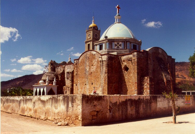 Parroquia en Itonoc del Señor Santiago, Albino Zertuche