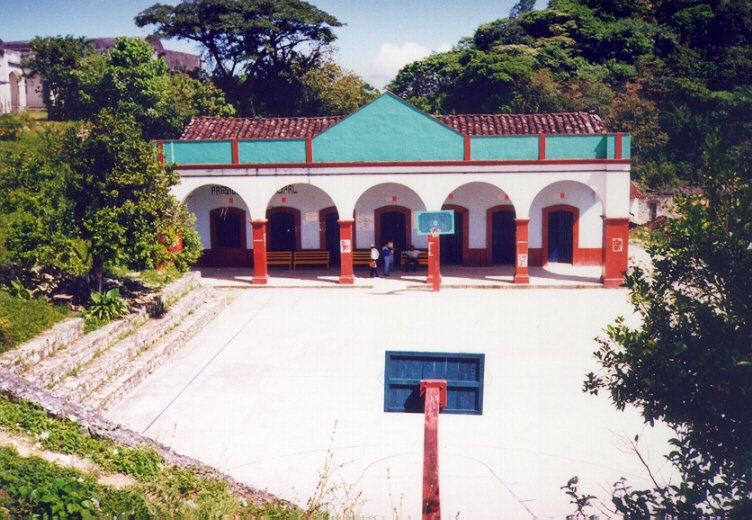 Presidencia Municipal de Coatepec, Puebla - edificio del gobierno local