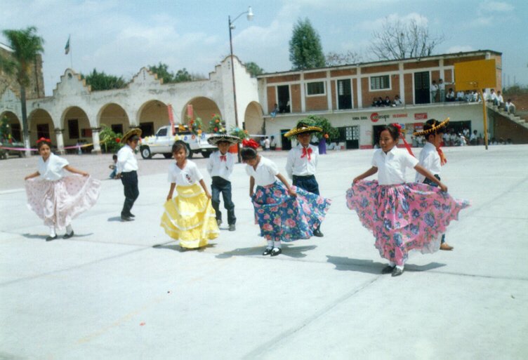 Baile Tradicional de Cohuecan, Puebla - danza de chinelos