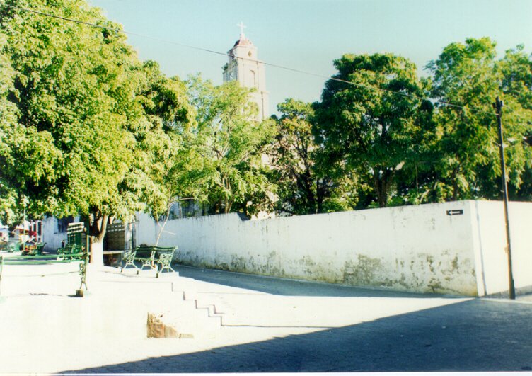 Vista Lateral de la Parroquia de Coxcatlán, Pue.