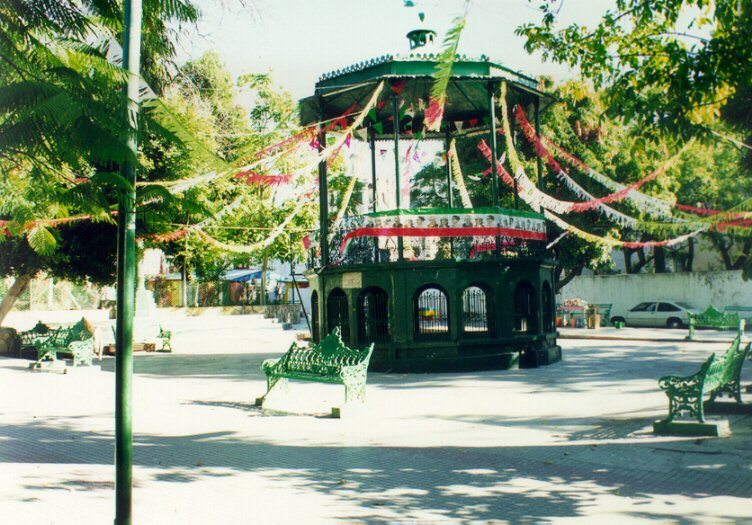 Kiosco Municipal de Coxcatlán, Pue.
