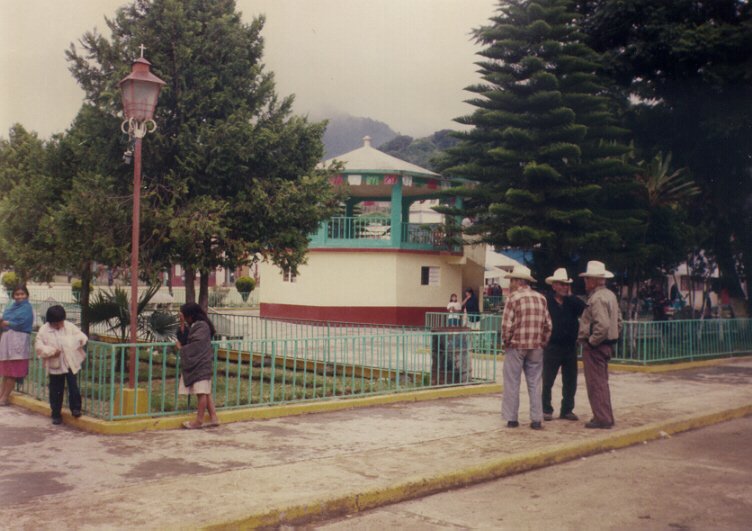 Kiosko en la Plaza Principal de Chichiquila, Pue.