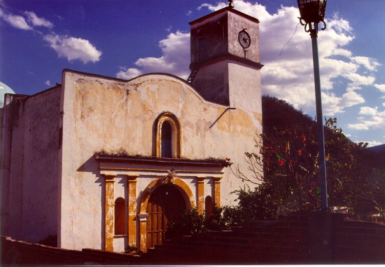 Iglesia Parroquial del Señor Santiago en Chila de la Sal, Puebla