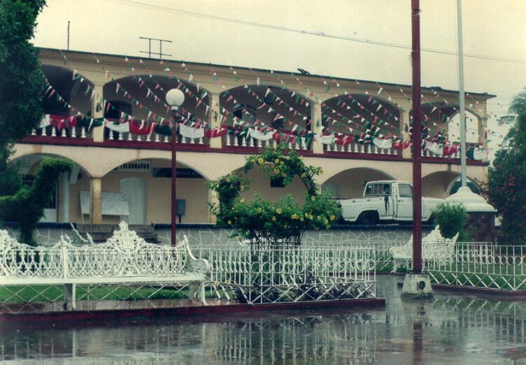 Oficinas Administrativas de Francisco Z. Mena, Pue