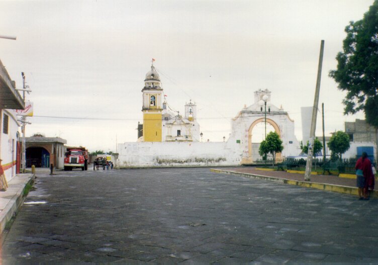 Aspectos de la Entrada Principal al Templo de San Buenaventura