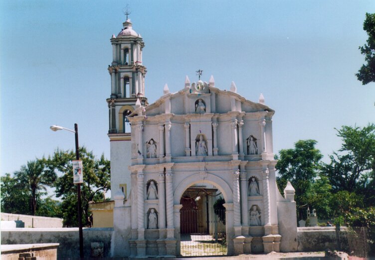 Iglesia Parroquial en San Martín Totoltepec, Pue.