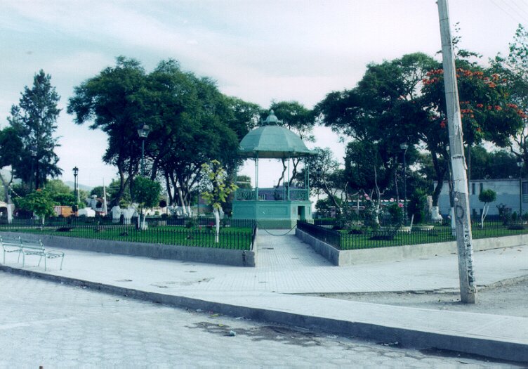 Kiosko y Plaza Principal de Santiago Miahuatlán, Pue.