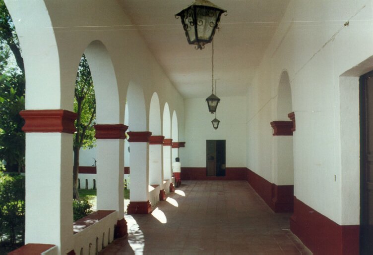 Corredor de la Presidencia Municipal de Tecali de Herrera, Pue.